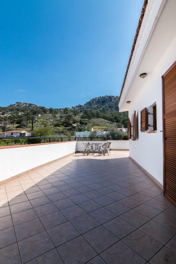 Villa Pylona ลินดอส ภายนอก รูปภาพ