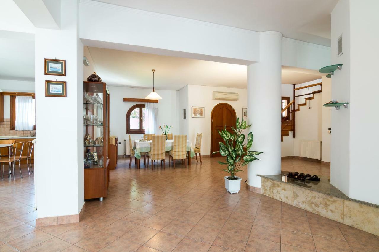 Villa Pylona ลินดอส ภายนอก รูปภาพ