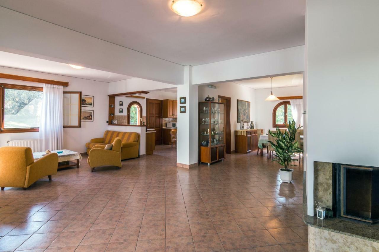 Villa Pylona ลินดอส ภายนอก รูปภาพ